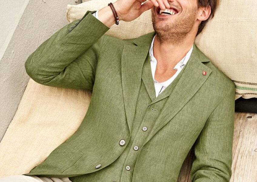 Costume de marié vert sauge